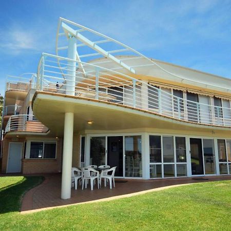 The Clippers 1 Fabulous Waterfront Unit Appartement Salamander Bay Buitenkant foto