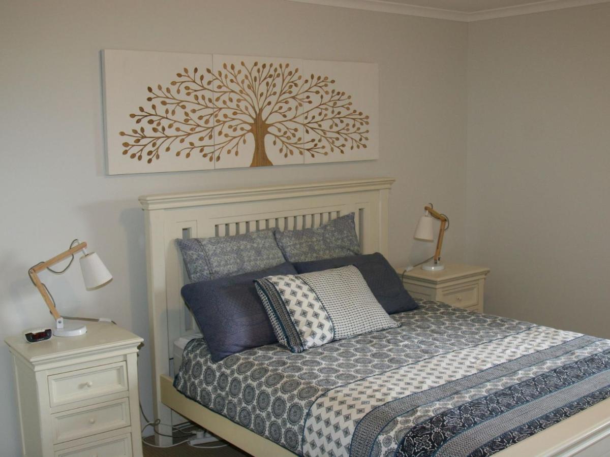 The Clippers 1 Fabulous Waterfront Unit Appartement Salamander Bay Buitenkant foto