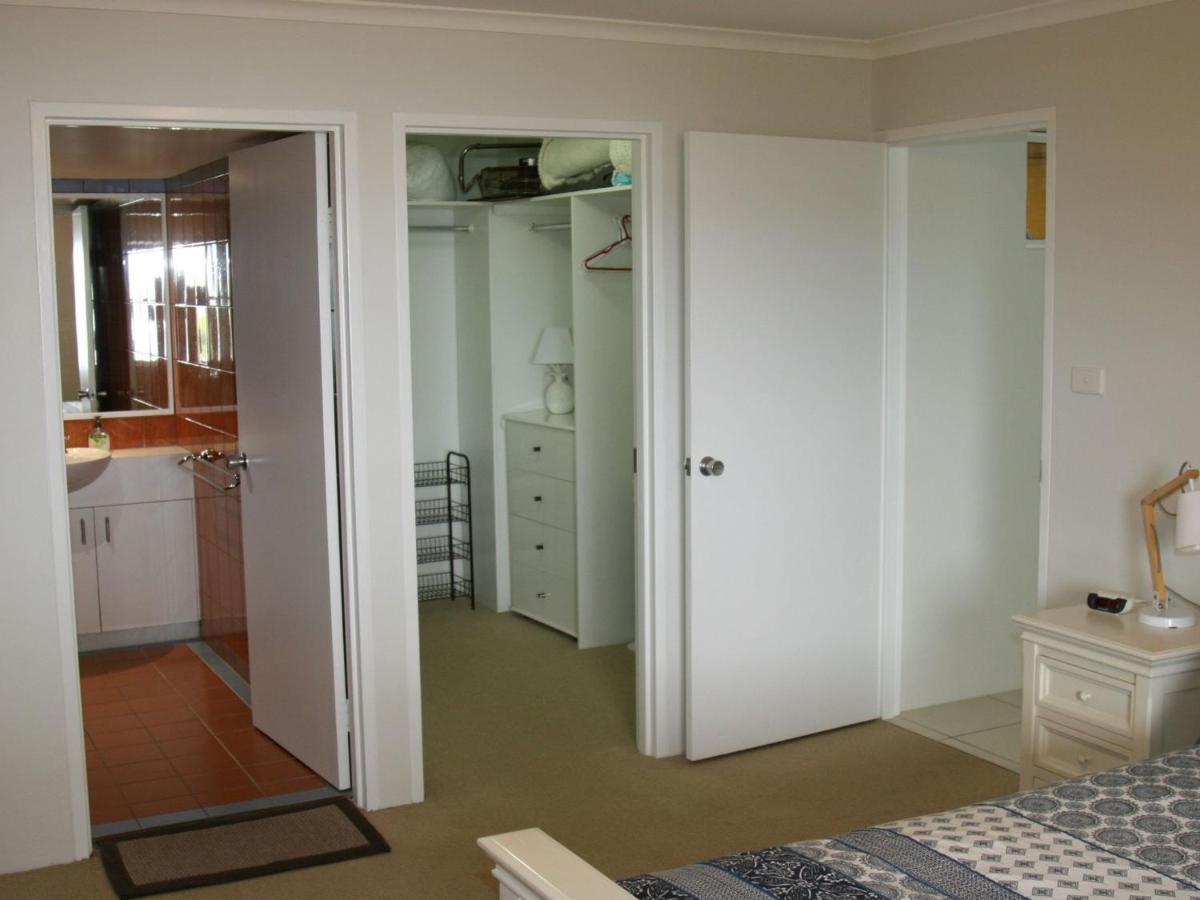 The Clippers 1 Fabulous Waterfront Unit Appartement Salamander Bay Buitenkant foto